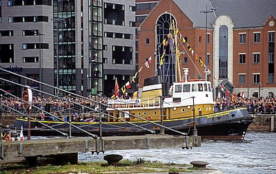 Canning Dock: Sea Odyssey - Giant Spectacular (Royal de Luxe)  - Liverpool
