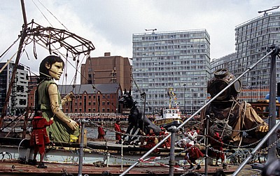 Canning Dock: Sea Odyssey - Giant Spectacular (Royal de Luxe)  - Liverpool