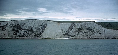 Fähre Dover - Dünkirchen: Blick von der Fähre auf die White Cliffs of Dover (Kreidefelsen) - Dover