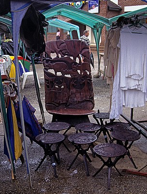 Borrowdale: Flohmarkt - Holzschnitzereien - Harare