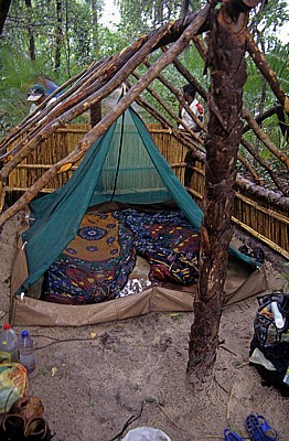 Jungle Junction: Durchnäßte Zeltunterkunft - Bovu Island