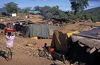 Great East Road: Markt - Luangwa-Bridge