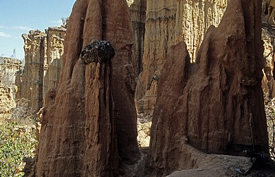 Isimilia Stone Age Site (Steinzeitausgrabungsstätte): Erdpyramiden - Isimilia