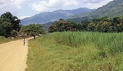 Ifakara Road: Kleines Dorf auf dem Weg zum Udzungwa Mountains National Park - Morogoro Region