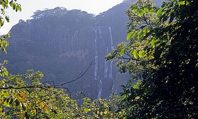 Sanje Falls (Wasserfälle) - Udzungwa Mountains National Park