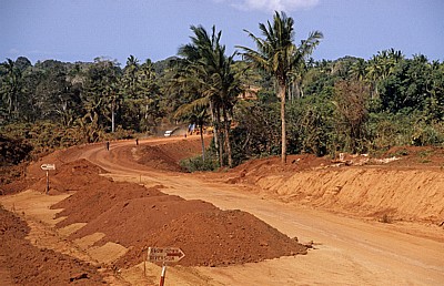 Fahrt Mtemere Gate, Selous Game Reserve - Daressalam: Straßenbau - Pwani Region