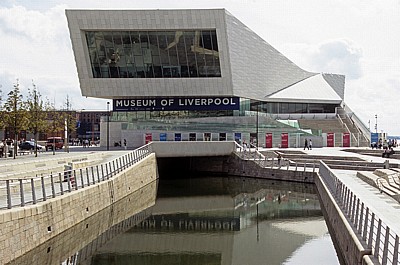 Pier Head: Museum of Liverpool - Liverpool