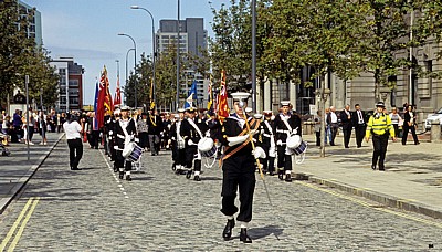 Canada Boulevard: Parade zum WWII Merchant Navy remembrance service - Liverpool
