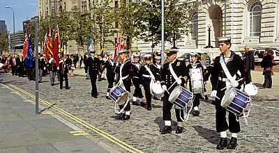 Canada Boulevard: Parade zum WWII Merchant Navy remembrance service - Liverpool