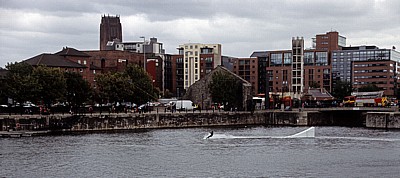 Salthouse Dock: Wakeboarden - Liverpool