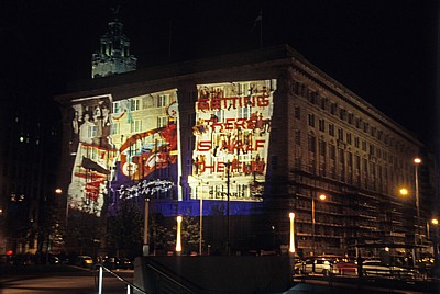 Pier Head: Light-Show am Cunard Building - Liverpool