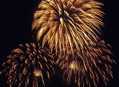 Pier Head: Feuerwerk über dem River Mersey - Liverpool
