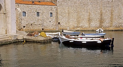 Stari Grad (Altstadt): Stara Luka (Alter Hafen) - Fischerboote - Dubrovnik
