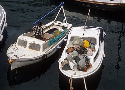 Stari Grad (Altstadt): Blick von der Stadtmauer - Stara Luka (Alter Hafen): Fischerboote - Dubrovnik