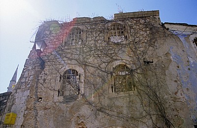 Stari Grad (Altstadt): Marsala Tita - Kriegsbeschädigtes Haus - Mostar