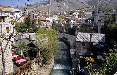 Stari Grad (Altstadt): Kriva Cuprija (Krumme Brücke) - Mostar