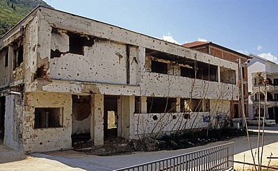 Kriegsbeschädigtes Haus - Mostar
