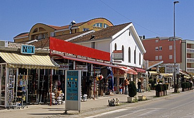Hauptstraße: Souvenirgeschäfte - Medjugorje