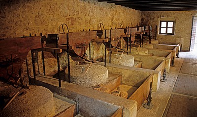 Ethnografisches Museum (Alte Mühle): Mühlsteine - Nationalpark Krka