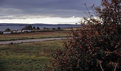 Blick auf den River Mersey und die dahinterliegende Wirral Peninsula (Halbinsel) - Liverpool