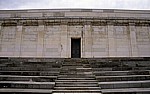 Ehemaliges Reichsparteitagsgelände: Zeppelinfeld, Haupttribüne - Nürnberg
