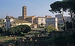 Östliches Forum Romanum (von links): Santa Francesca Romana, Titusbogen, Kolosseum - Rom