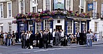 Montpelier Street: Pub The Tea Clipper - London