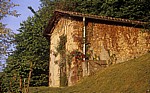 Jakobsweg (Navarrischer Weg): Steinhaus im Morgenlicht - Pyrenäen (F)