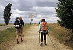 Jakobsweg (Camino Francés): Pilger auf der „Pilgerautobahn” - Villalcázar de Sirga