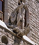 Casa de Botines (erbaut von Antoni Gaudí): Detail über dem Eingang - León