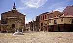 Altstadt: Plaza del Grano mit Iglesia Nuestra Señora del Mercado - León