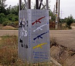 Jakobsweg (Camino Francés): Graffiti - Gewehre - Castilla y León
