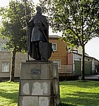 Jakobsweg (Camino Francés): Denkmal – El Templario Peregrino (Templerpilger) - Santiago de Compostela