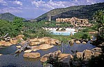 Blick von The Palace of the Lost City auf das Sun City Entertainment Centre - Sun City
