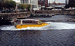 Yellow Duck Marine bei der Einfahrt in das Salthouse Dock - Liverpool