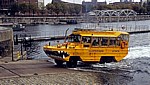 Yellow Duck Marine bei der Ausfahrt aus dem Salthouse Dock - Liverpool