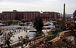 Blick von Kenyon Steps (Liverpool One) auf Albert Dock - Liverpool