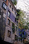Kegelgasse: Hundertwasserhaus (Hundertwasser-KrawinaHaus) - Fassade - Wien