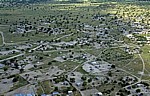 Flug Kwara - Maun: Blick auf Maun - Maun