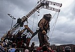Strand Street: Sea Odyssey - Giant Spectacular (Royal de Luxe): Giant Uncle (der Taucher) - Liverpool