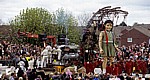 Everton Brow: Sea Odyssey - Giant Spectacular (Royal de Luxe): Little Giant Girl (das Riesenmädchen) - Liverpool