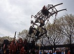 Islington: Sea Odyssey - Giant Spectacular (Royal de Luxe): Liliputaner mit Zubehör - Liverpool