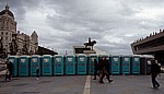 Pier Head: Toilettenreihe - Liverpool