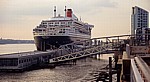 Pier Head: RMS Queen Mary 2 (Cunard Line) auf dem River Mersey - Liverpool