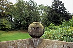 Speke Hall: Figur auf einer Mauer - Liverpool