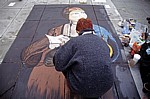 The James William Carling International Pavement Art Competition: Giovanna Pietra mit ihrem Werk  - Liverpool